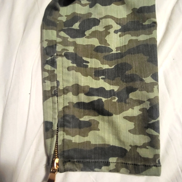 Divided by H&M Military Style Slim Jean Pants - Picture 7 of 9